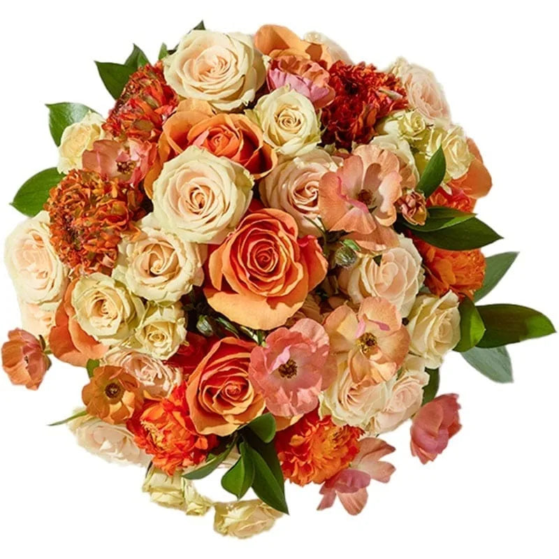 Pfirsichfarbener Rosenstrauß mit verschiedenen Blüten