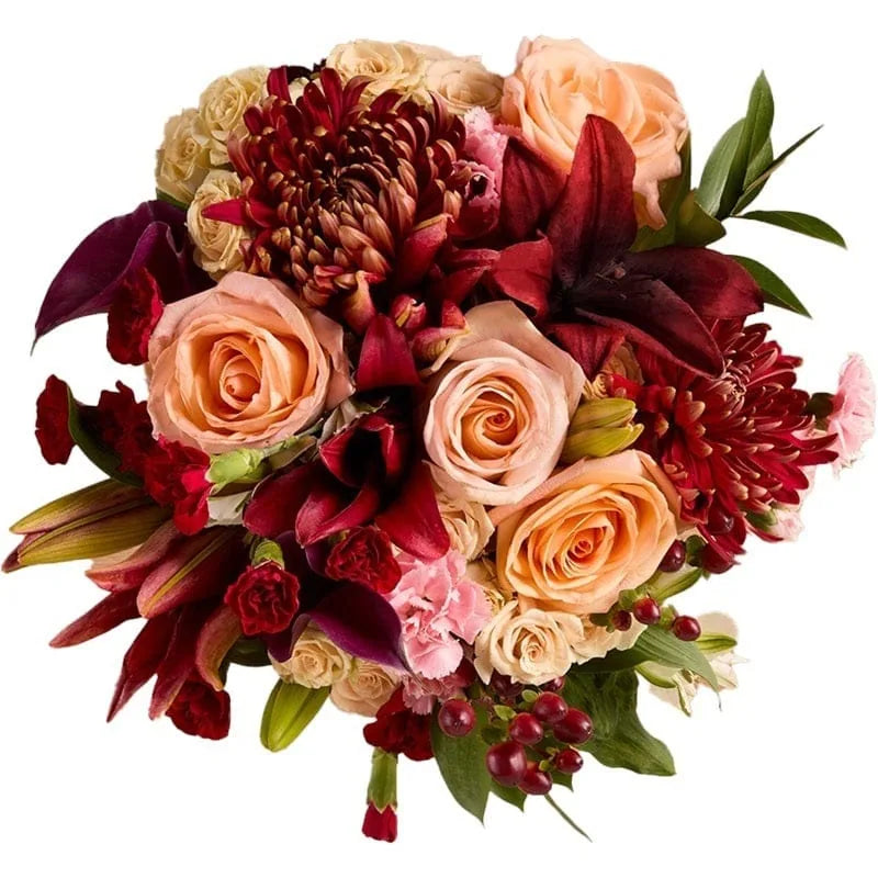 Bunter Blumenstrauß mit roten und orangefarbenen Blumen.