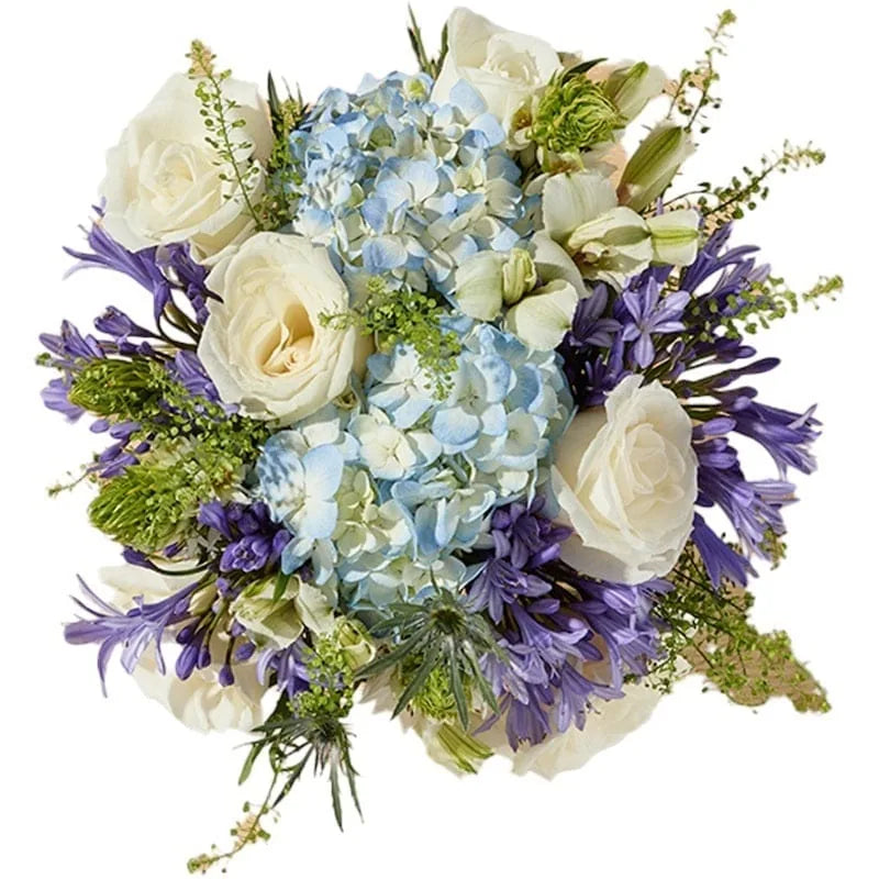 Bouquet mit himmelblauen Hortensien, weißen Rosen und anderen Blumen